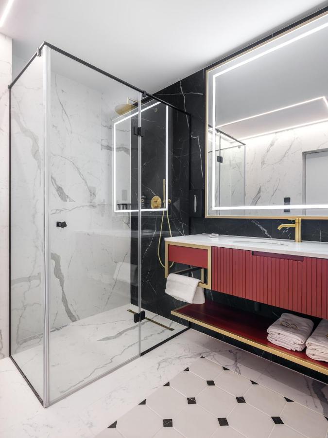 Golden Queen Deluxe Jacuzzi Apartments - Old Town Krakow Exterior photo