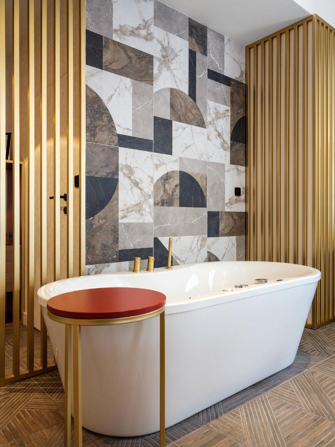 Golden Queen Deluxe Jacuzzi Apartments - Old Town Krakow Exterior photo